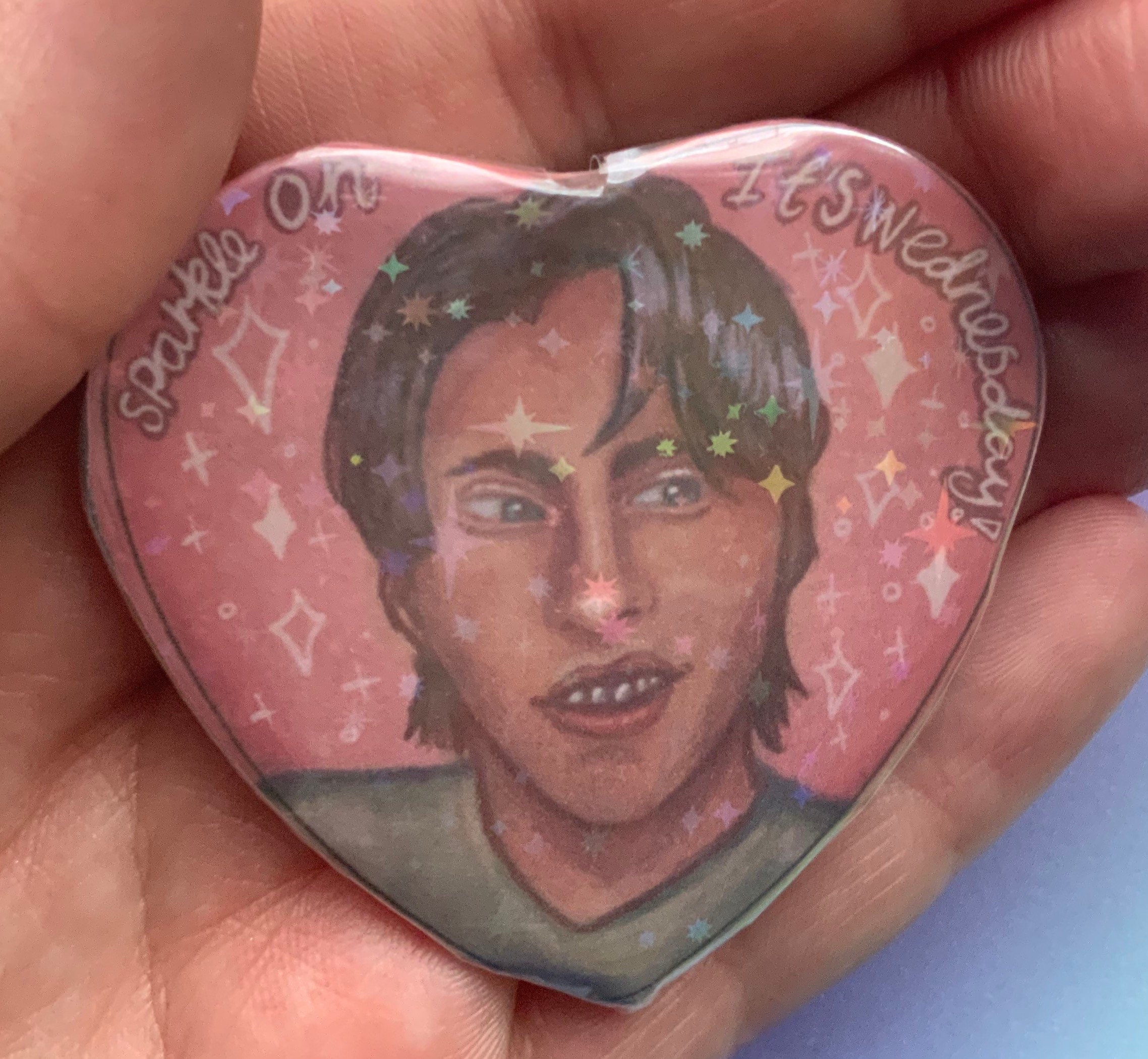 Streamer Heart Shaped Holographic 58mm Badges